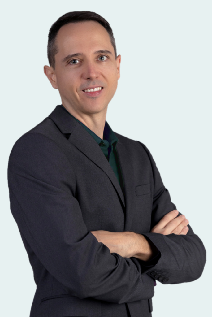 Pablo 2 rotated light background - Copy PerformanceWise Home 1